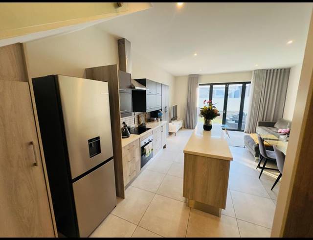 2 BEDROOM TOWNHOUSE FOR SALE IN MENLO PARK